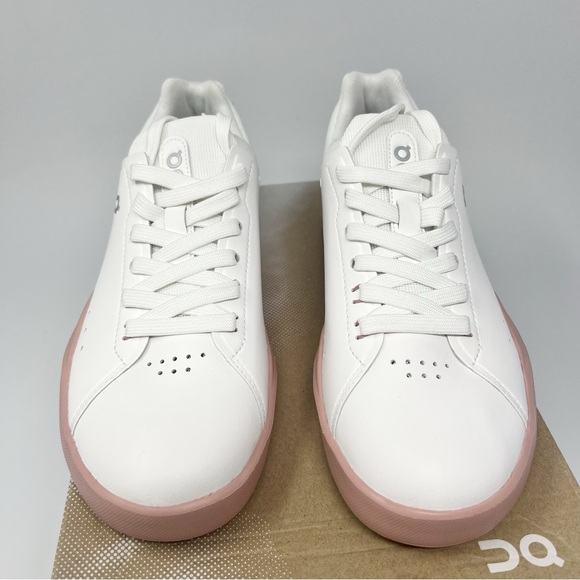 On Running The Roger Advantage Sneaker
Size 5 NEW! - Picture 2 of 7